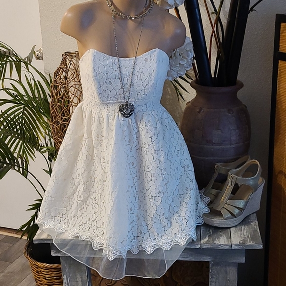 SUMMER STUNNING LACE PARTY DRESS SMALL SLEEVLESS - Picture 14 of 16